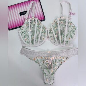 Victoria’s Secret Daisy Embroidered Lingerie Set 36DDD Bra & Large Thong NWT